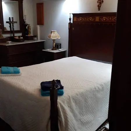 A Casinha Do Beco Pensión Gouveia (Guarda)